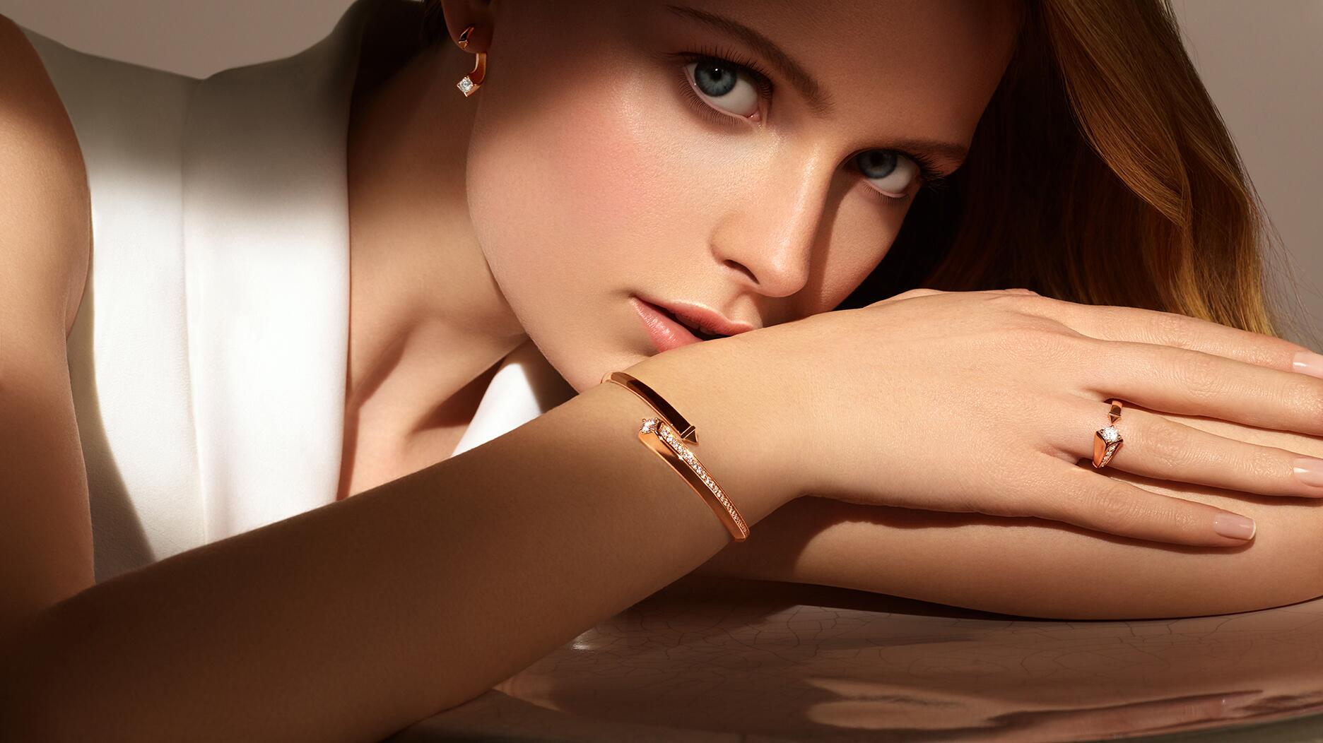 032221_Forevermark HERO 2.jpg