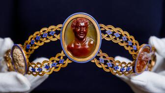 20211208_Sothebys London tiara header.jpg