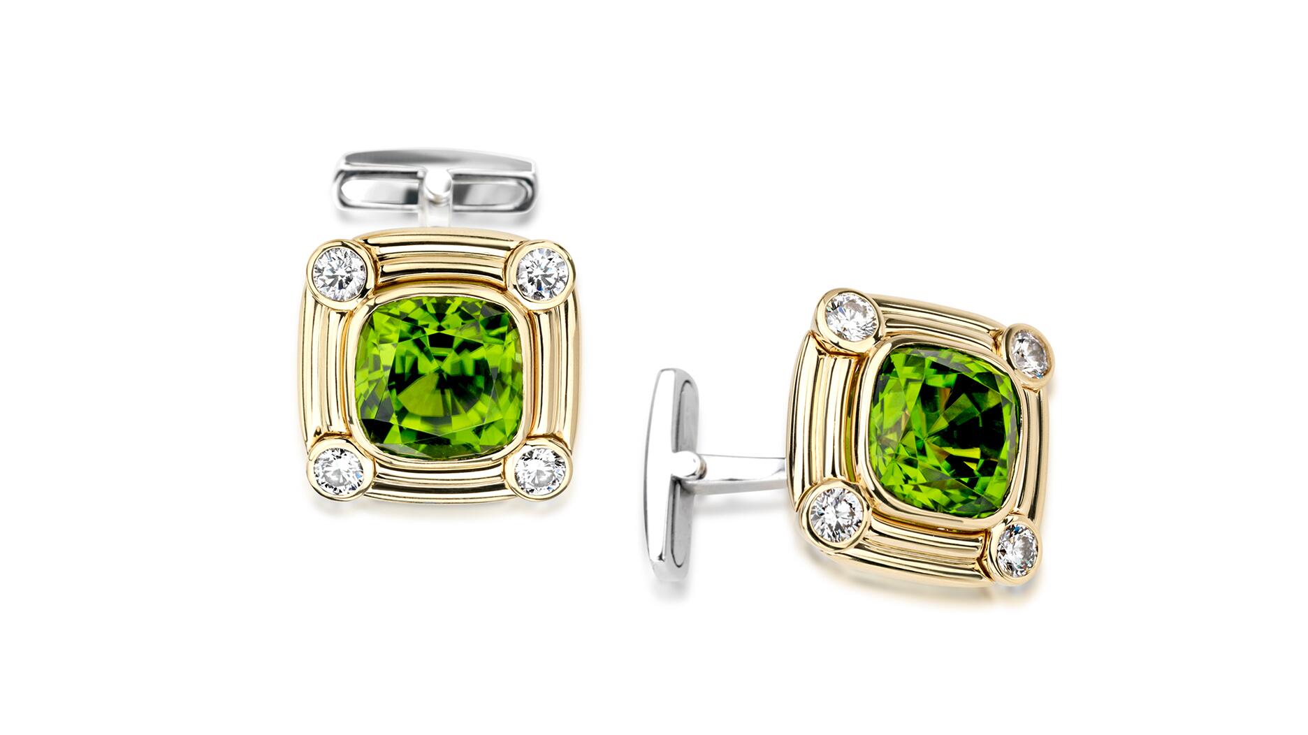 18-karat gold and peridot Picchiotti cufflinks