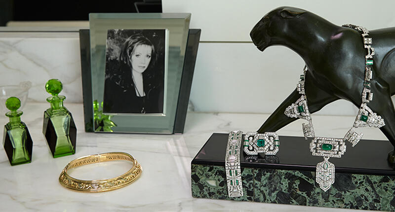 The 1,000-lot, $3 million estate of author Jackie Collins will be auctioned off at Bonhams Los Angeles in May and includes a number of valuable pieces of jewelry. 20170223_Collins-sale-Header.jpg