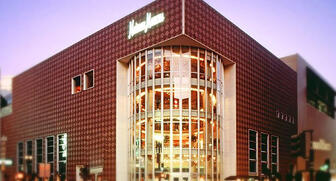 Luxury retailer Neiman Marcus has requested to withdraw the initial public offering it filed in August 2015. Pictured here is the Dallas-based retailer’s store in San Francisco. 201700110_Neiman-Marcus-San-Fran.jpg