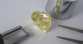 20181011_Alrosa-28-carat.jpg