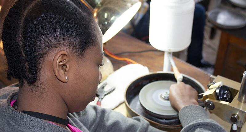 20190319_Gem-Legacy-faceting.jpg