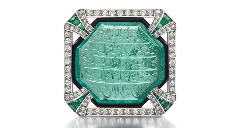 Mughal Emperor Akbar II is believed to have given this octagonal engraved Colombian emerald to Lady Mary Hood in 1813. It is set in a brooch featuring enamel, diamonds, calibré-cut emeralds and platinum. 20190925_Mughal-emerald.jpg