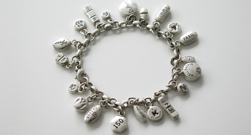 A pill bracelet by Colleen Wolstenhome, photo courtesy of Art Mûr 20160616_Damien-Hirst-Lawsuit-2.jpg
