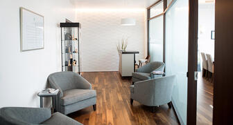 Brilliant Earth said that its new Chicago showroom will have a similar aesthetic to its Los Angeles location, pictured here. 20160915_Brilliant-Earth-LA.jpg