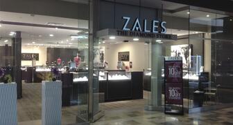 20200402_Zales_storefront.jpg