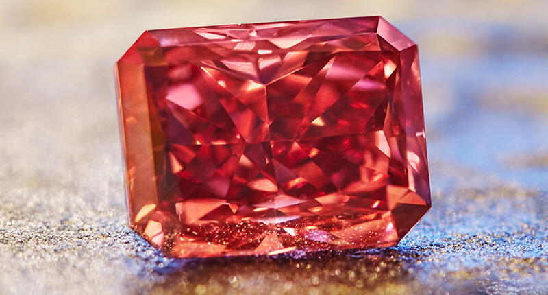 An article about the 2017 Argyle Pink Diamonds Tender, which includes the 2.11-carat fancy red Argyle Everglow, was the most-read story on National Jeweler last week. 20170727_Argyle-Everglow.jpg
