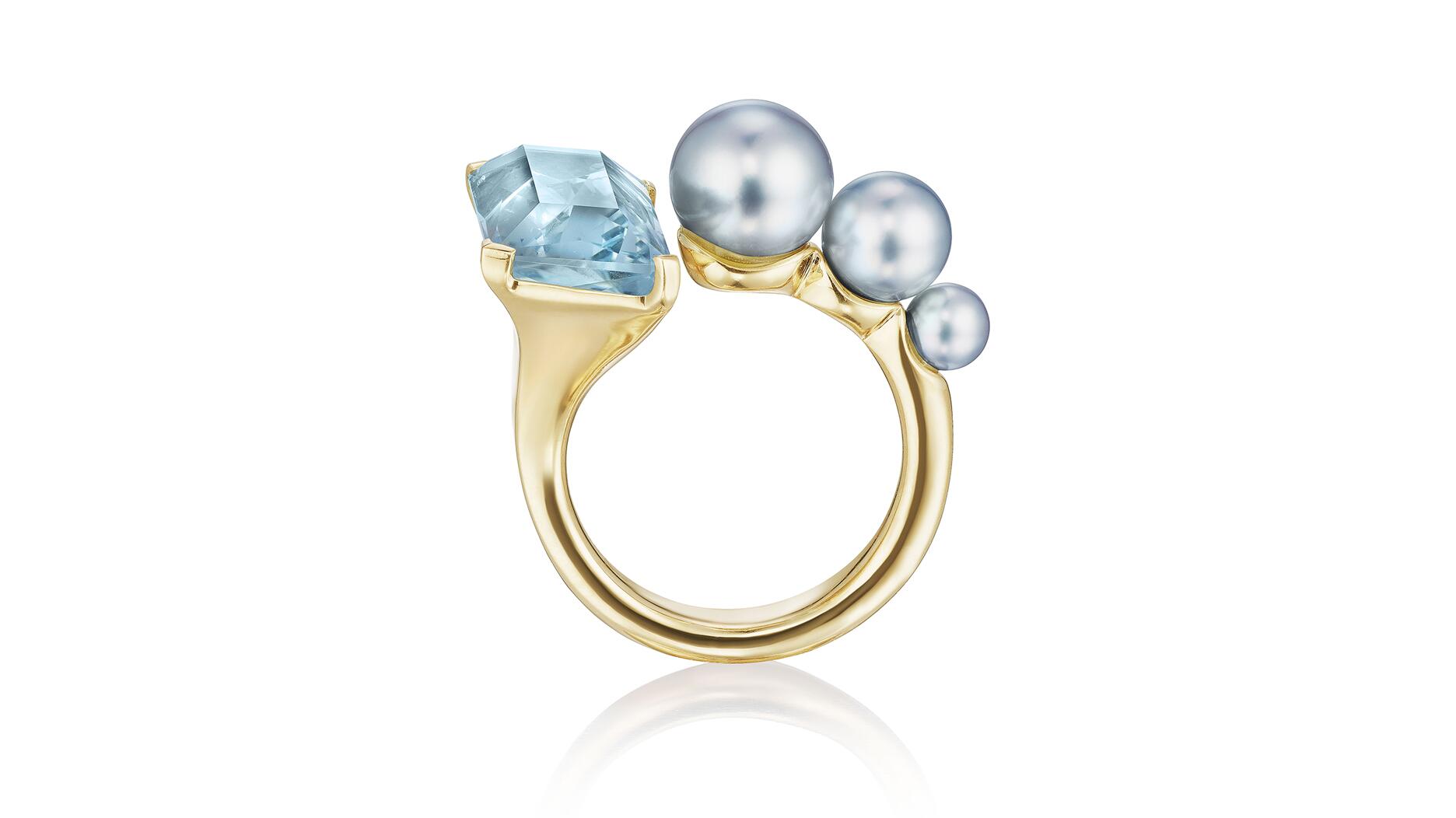 Assael 18-karat gold ring with blue Japanese Akoya pearls and aquamarine 
