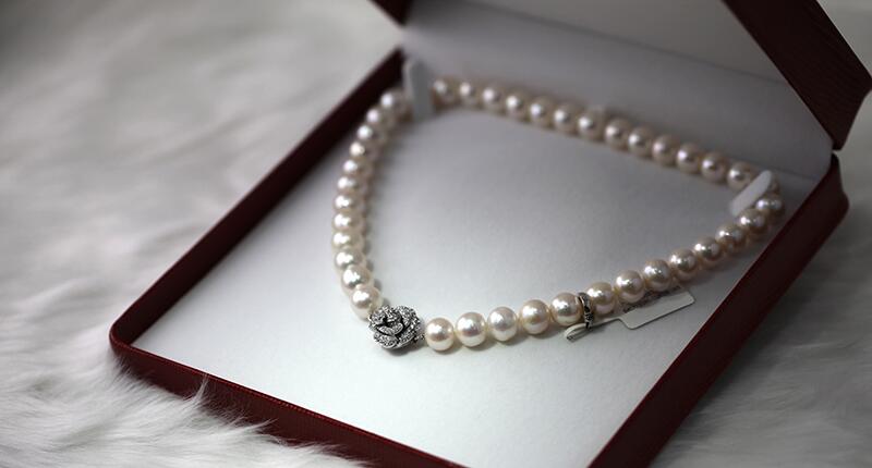 20200714_Pearls_in_a_jewelry_box.jpg