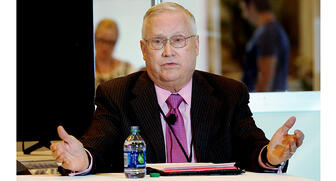 Day Jeweler’s President David Harris speaking Sunday at the Atlanta Jewelry Show. (Photo courtesy of Edward Zeltser Photography) 20170310_David-at-AJS.jpg