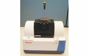 With its software loaded onto an attached PC or Mac, the DiamondCheck scans stones and displays one of three results on the computer’s screen: the diamond inserted is a natural diamond, is a diamond but needs further testing, or is not a di 012814_DiamondCheck-article.jpg