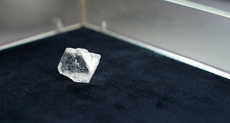 20190424_Alrosa_diamond.jpg