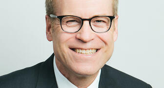 Blake Nordstrom, who spent his entire career working for his family’s department store chain, died unexpectedly Wednesday morning in his native Seattle. The longtime retail executive had been diagnosed with lymphoma in December but was expected to survive. 20190104_Blake_Nordstrom.jpg