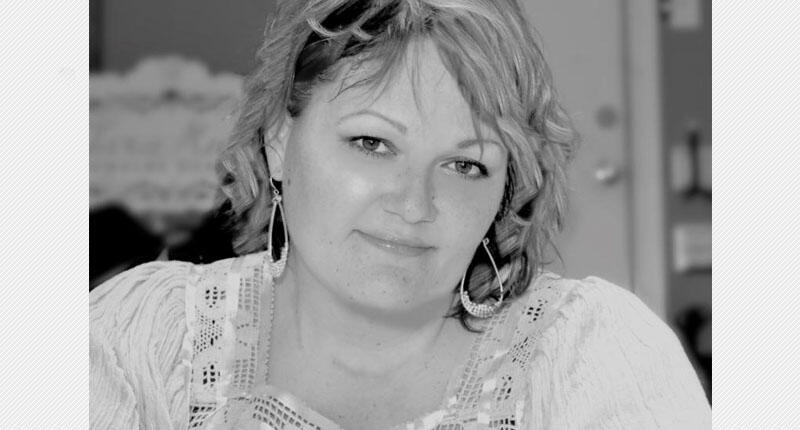 Tara Hutchinson is the designer behind Tara Hutch Fine Jewelry and winner of the WJA 2016 Female Veteran Grant. She now is trying to raise $12,000 to fund a 10-piece collection to honor fallen female soldiers. 20161017_Tara-Hutchinson.jpg